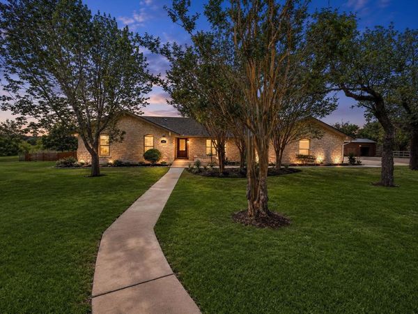 404 Skyline RD, Georgetown, TX 78628