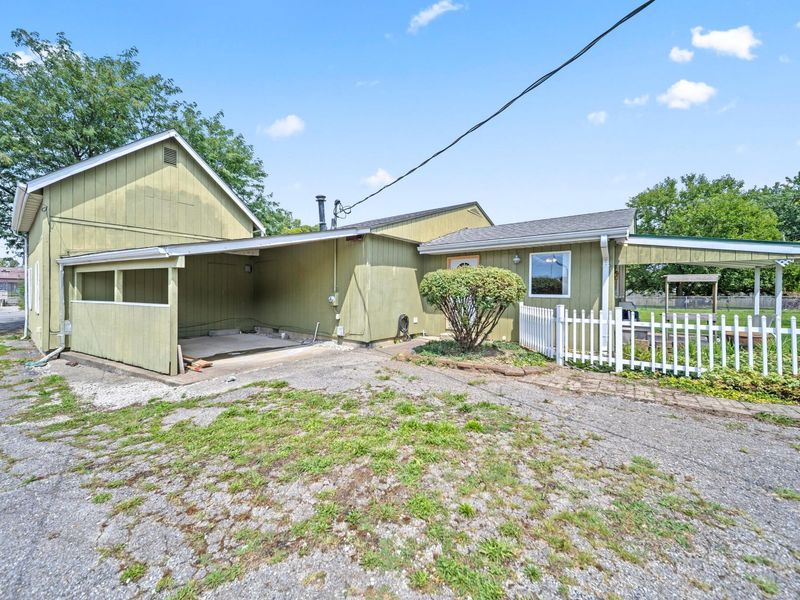 1879 Dunbar Drive, Columbus, OH 43224 Photo 24