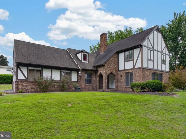 60 COUNTRY COURT, LANDISVILLE, PA 17538