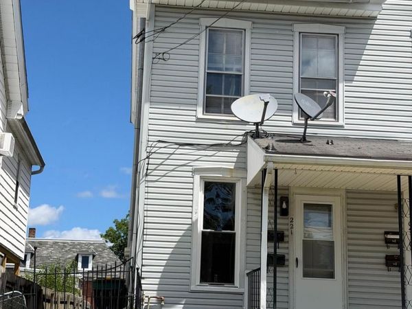 221 W NORTH STREET, WAYNESBORO, PA 17268