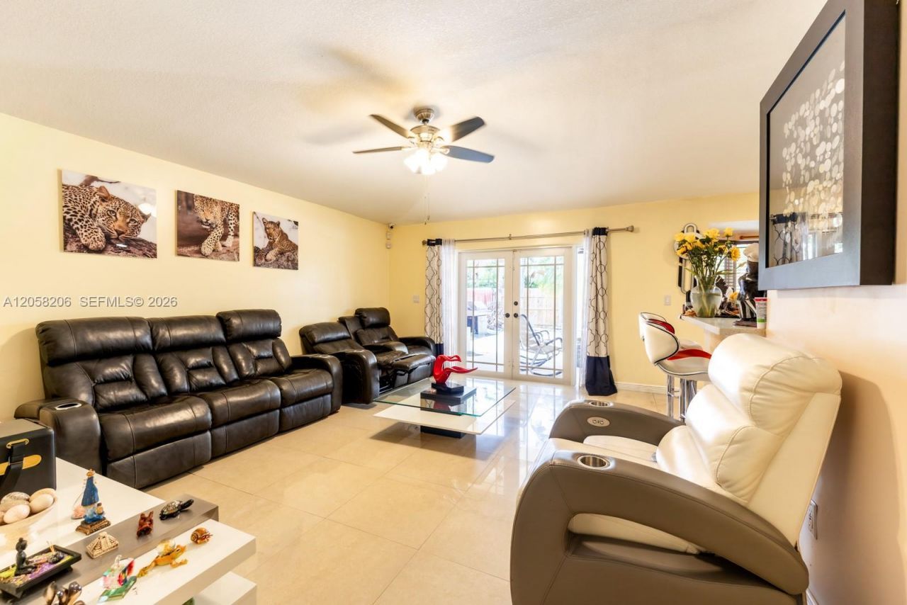 15233 SW 141st St, Miami, FL 33196 Photo