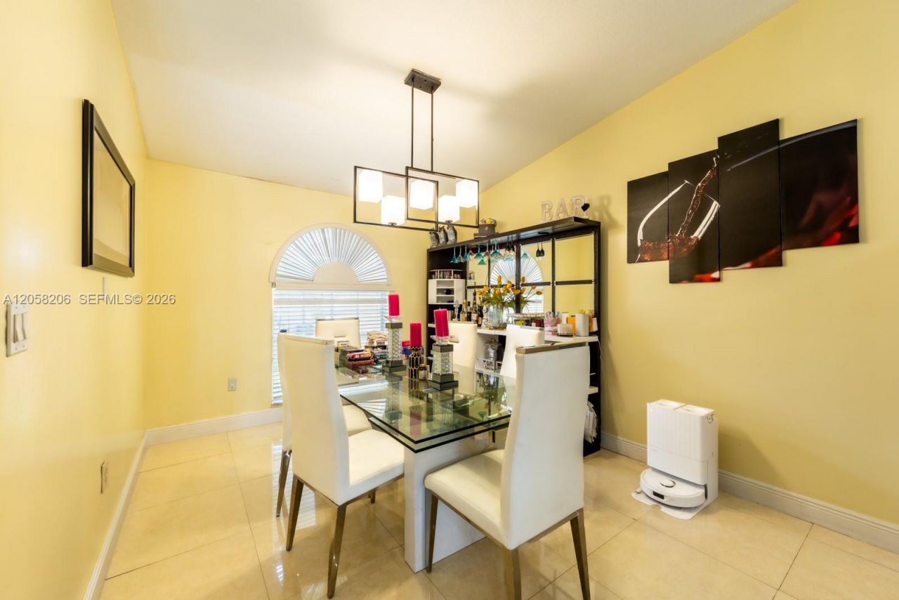 15233 SW 141st St, Miami, FL 33196 Photo