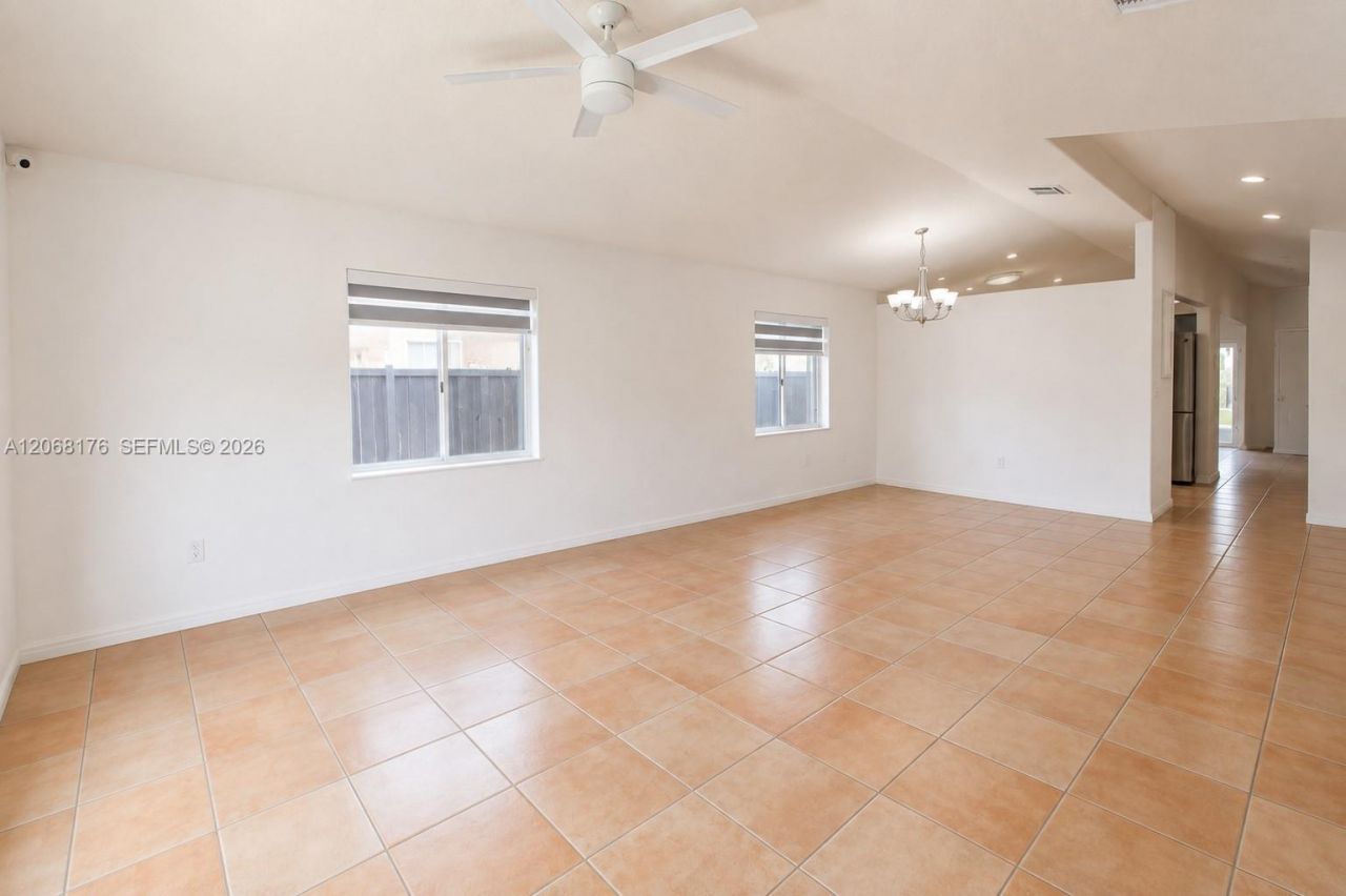 9733 NW 126th Ter, Hialeah Gardens, FL 33018 Photo