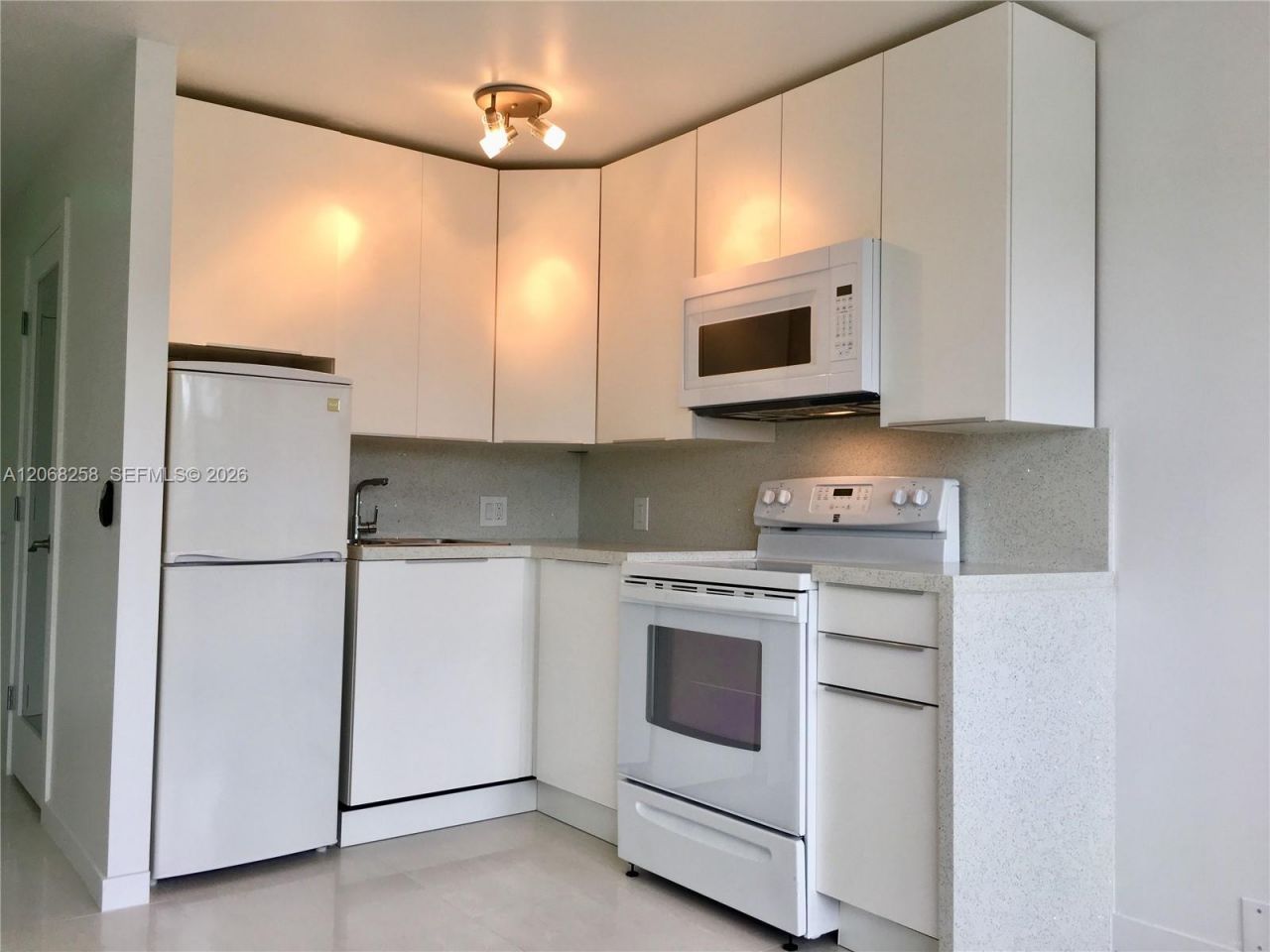 6484 Indian Creek Dr , Unit 205, Miami Beach, FL 33141 Photo