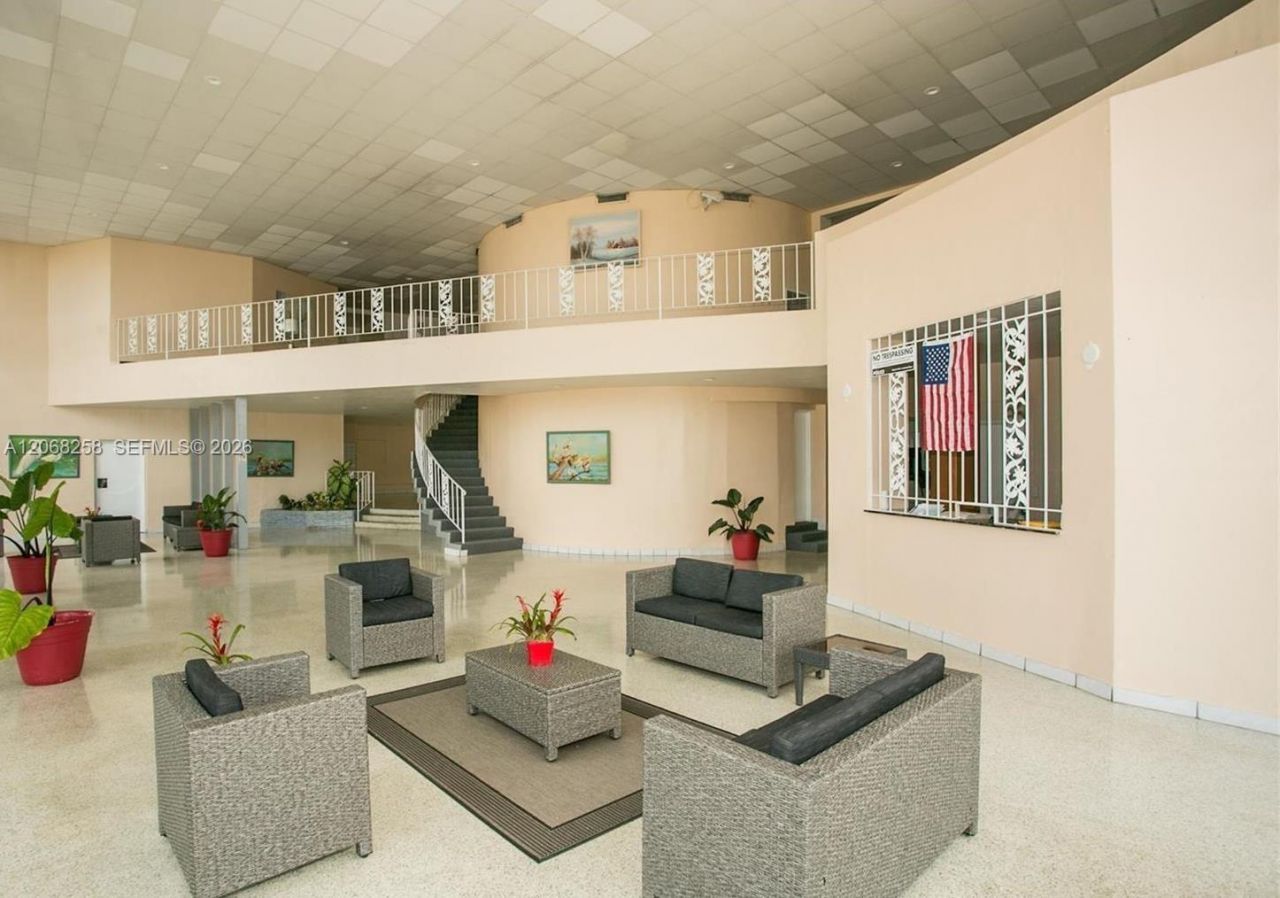 6484 Indian Creek Dr , Unit 205, Miami Beach, FL 33141 Photo