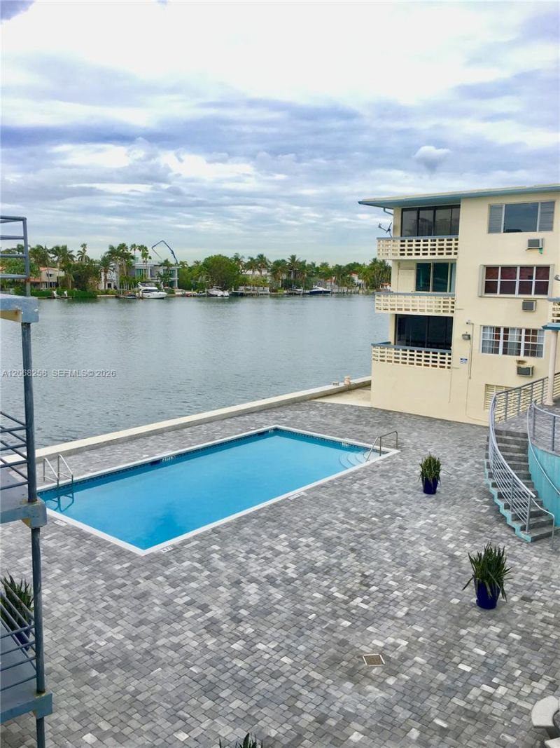 6484 Indian Creek Dr , Unit 205, Miami Beach, FL 33141 Photo