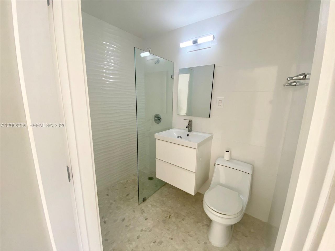 6484 Indian Creek Dr , Unit 205, Miami Beach, FL 33141 Photo