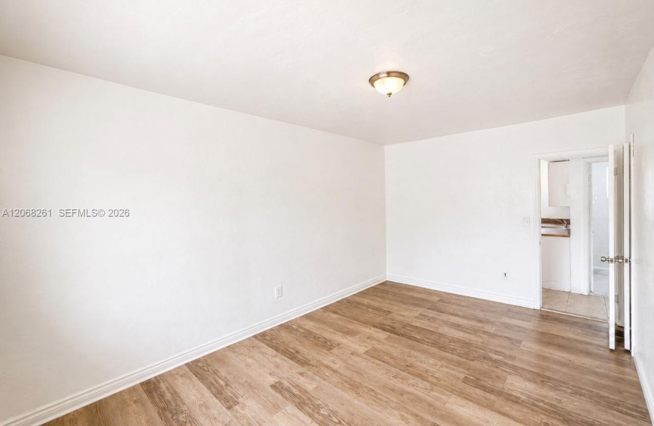 7721 Dickens Ave, Unit 7, Miami Beach, FL 33141 Photo