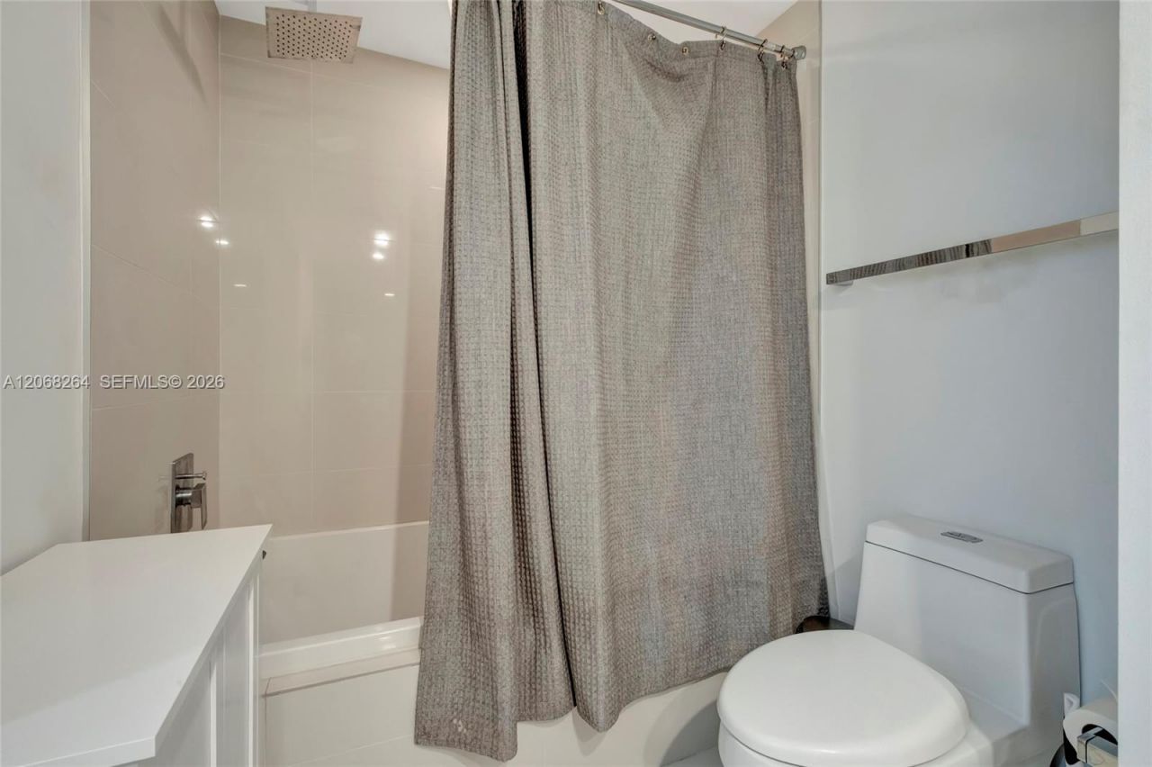 55 SW 9th St , Unit 3509, Miami, FL 33130 Photo