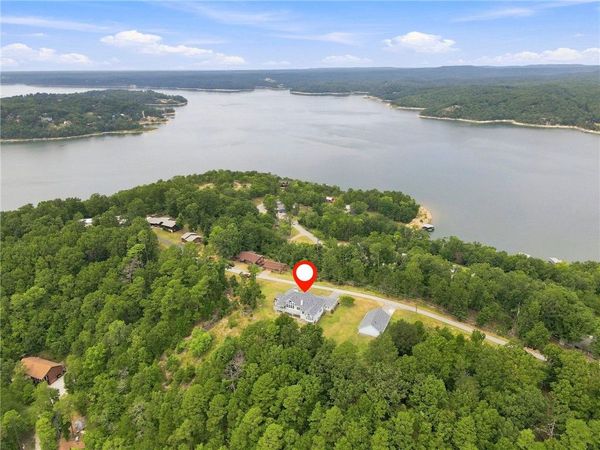 18549 Shaddox Mountain Road , Rogers, AR 72756