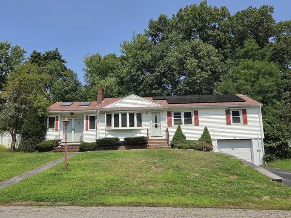 15 Budron Avenue, Salem, NH 03079