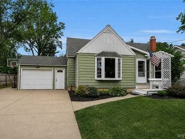 349 Lake Avenue, Lancaster, NY 14086