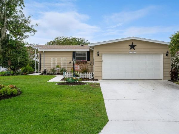 25201 CLIFFORD , LEESBURG, FL 34748
