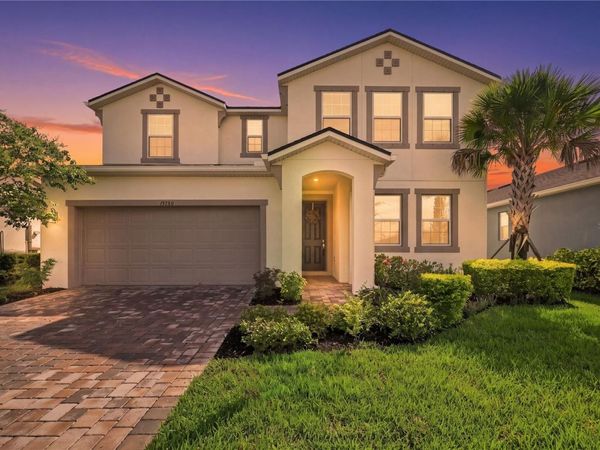 19780 BLUE POND DRIVE , LUTZ, FL 33558