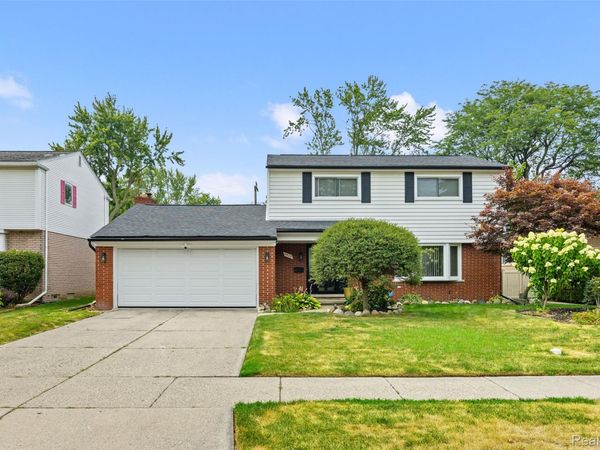 19928 Fleetwood Drive, Harper Woods, Mi 48225