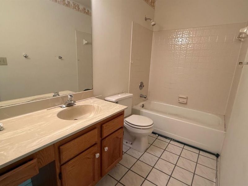 9560 Colegate, Unit 40-19, West Chester, OH 45011 Photo 9