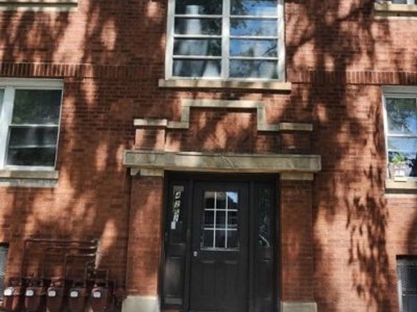 4252 W Henderson Street , Unit 2E, Chicago, IL 60641