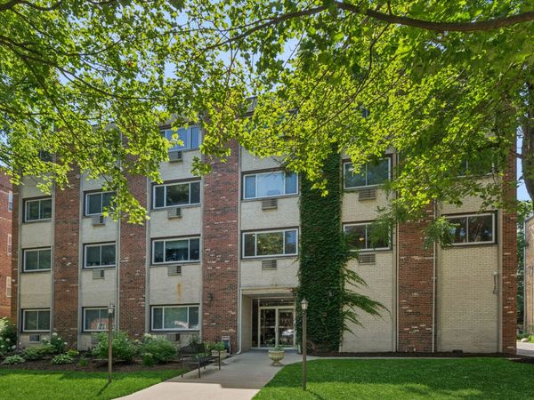 1234 Elmwood Avenue , Unit 2F, Evanston, IL 60202