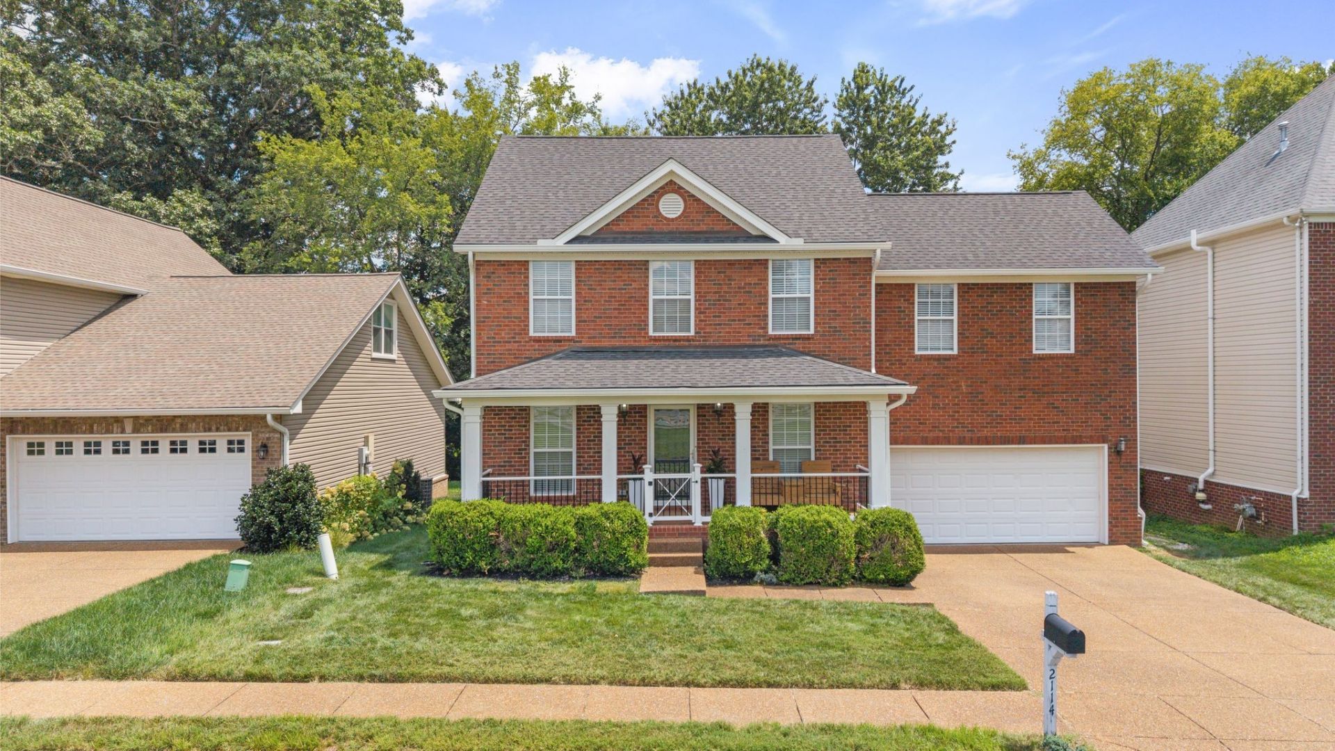2114 Ieper Dr , Spring Hill, TN 37174 Main Photo