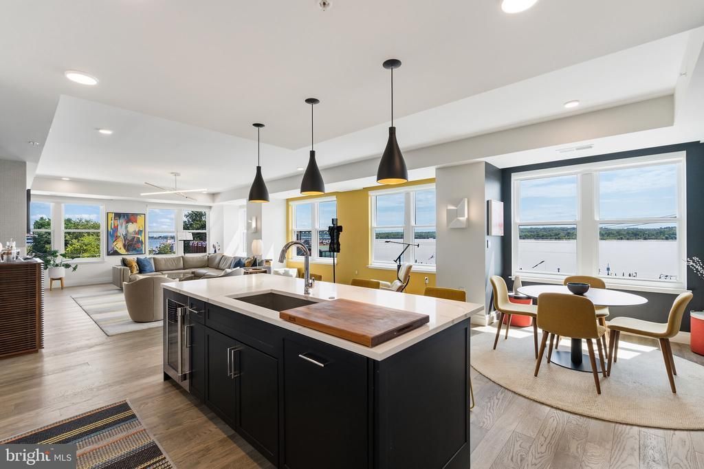 225 Strand Street, Unit 401, Alexandria, VA 22314 Main Photo