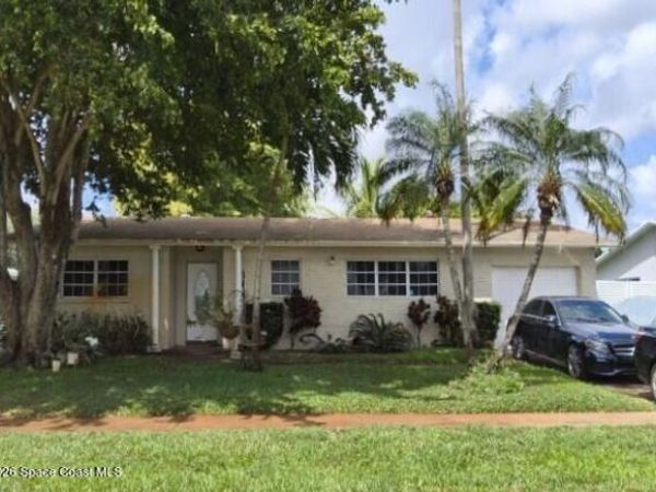 2100 NW 105th Terrace , Pembroke Pines, FL 33024