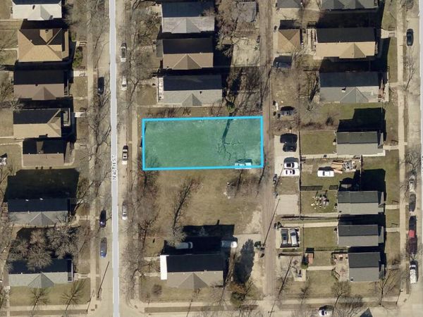 2120 N 40TH STREET, Milwaukee, WI 53208