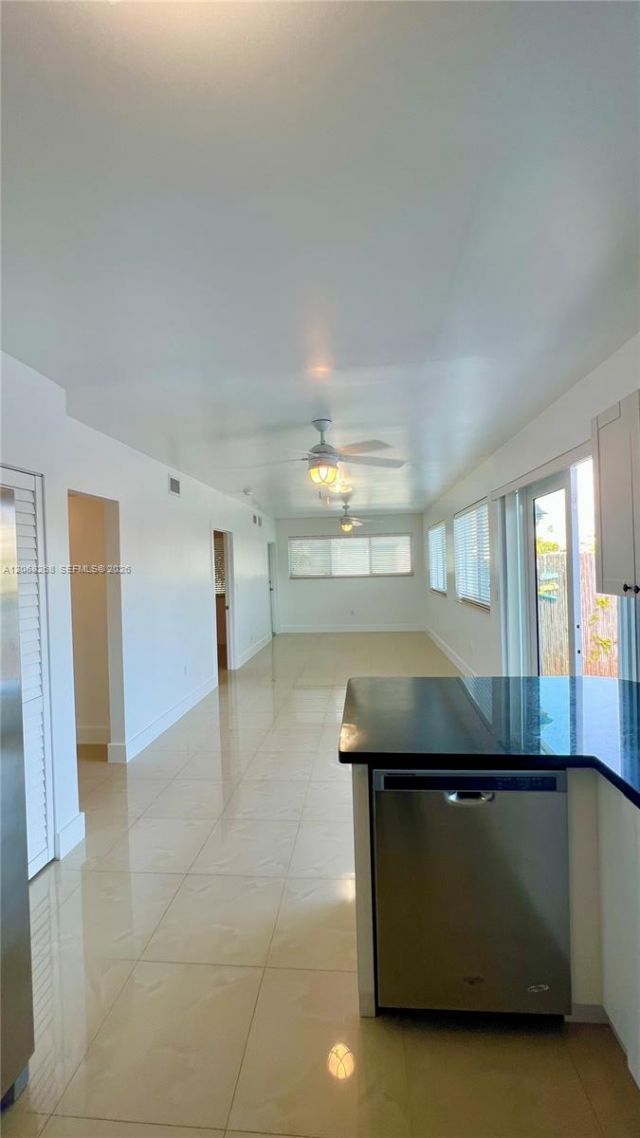 8227 Crespi Blvd , Unit 4, Miami Beach, FL 33141 Photo