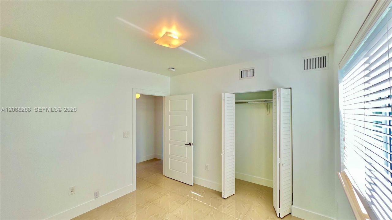 8227 Crespi Blvd , Unit 4, Miami Beach, FL 33141 Photo