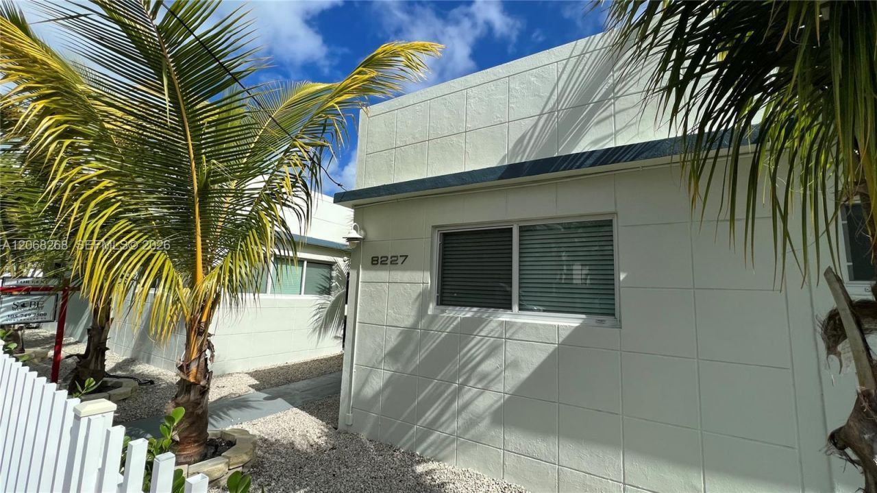 8227 Crespi Blvd , Unit 4, Miami Beach, FL 33141 Photo