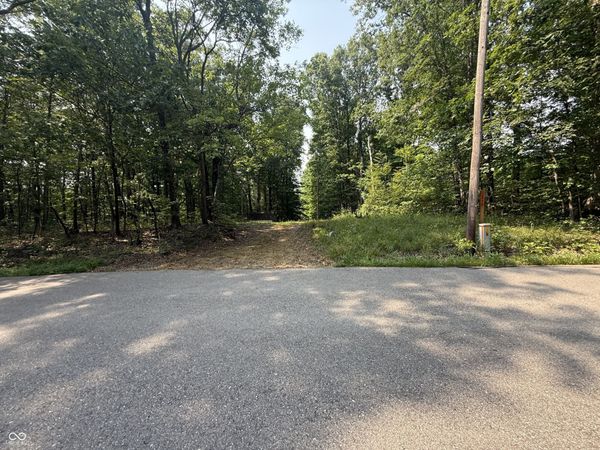 9450 S Chapel Hill Road, Heltonville, IN 47436