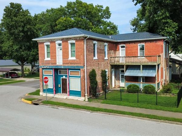 302 S Main Street, Trenton, IL 62293