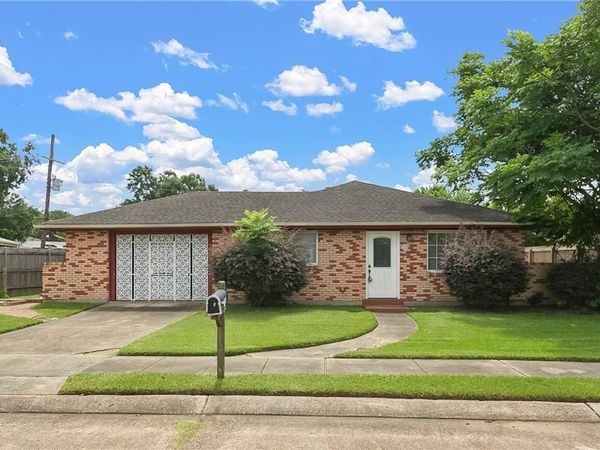 2121 BRIGADE Drive, Chalmette, LA 70043