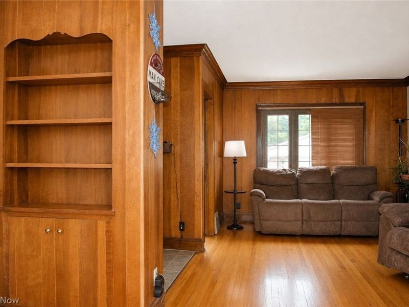 9014 Snow Road, Parma, OH 44130 Photo 11