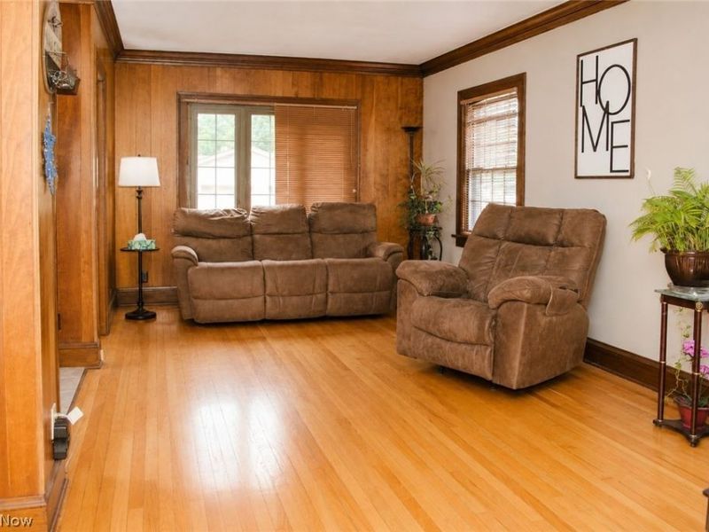 9014 Snow Road, Parma, OH 44130 Photo 12