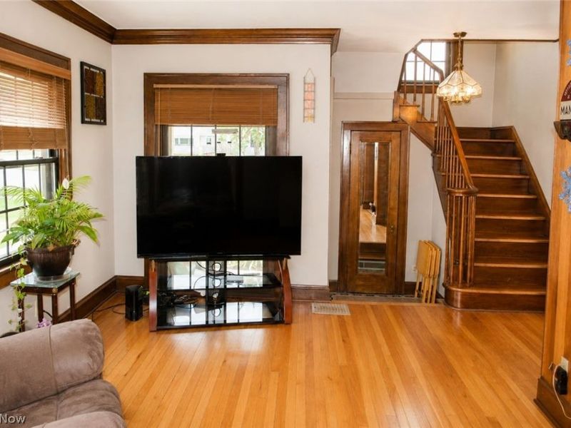 9014 Snow Road, Parma, OH 44130 Photo 9