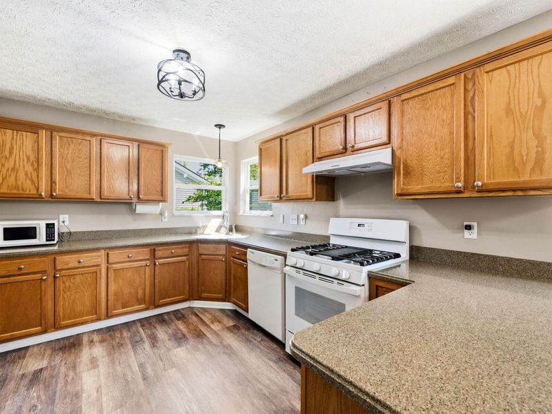 4358 Brickwood Drive, Hilliard, OH 43026 Photo 8