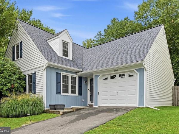 209 WREN COURT, DOWNINGTOWN, PA 19335