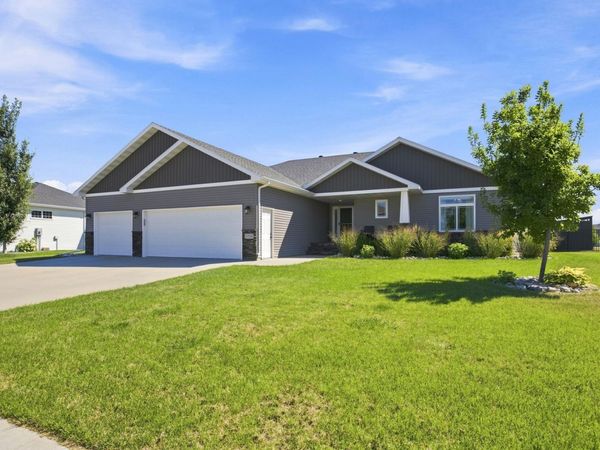 3534 54th Street S, Fargo, ND 58104