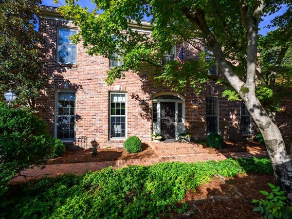 619 Woodleigh Dr , Nashville, TN 37215