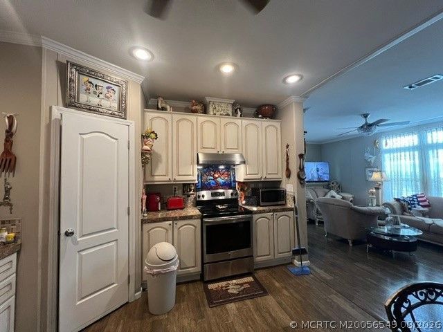 2555 Pga Boulevard, Unit 425, Palm Beach Gardens, FL 33410 Photo