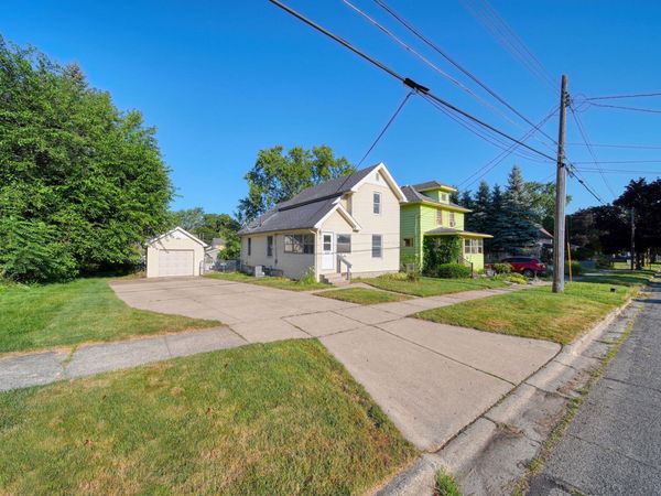 622 Kennedy Street, Jackson, MI 49202
