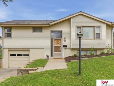 723 Dublin Drive, Papillion, NE 68046