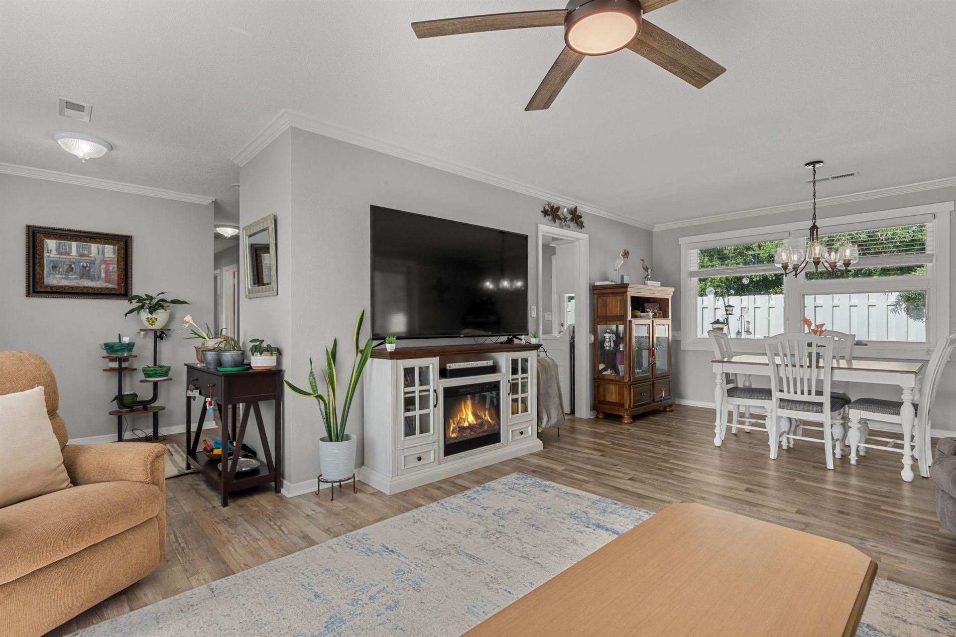 636 Hemlock Ave. Photo 10