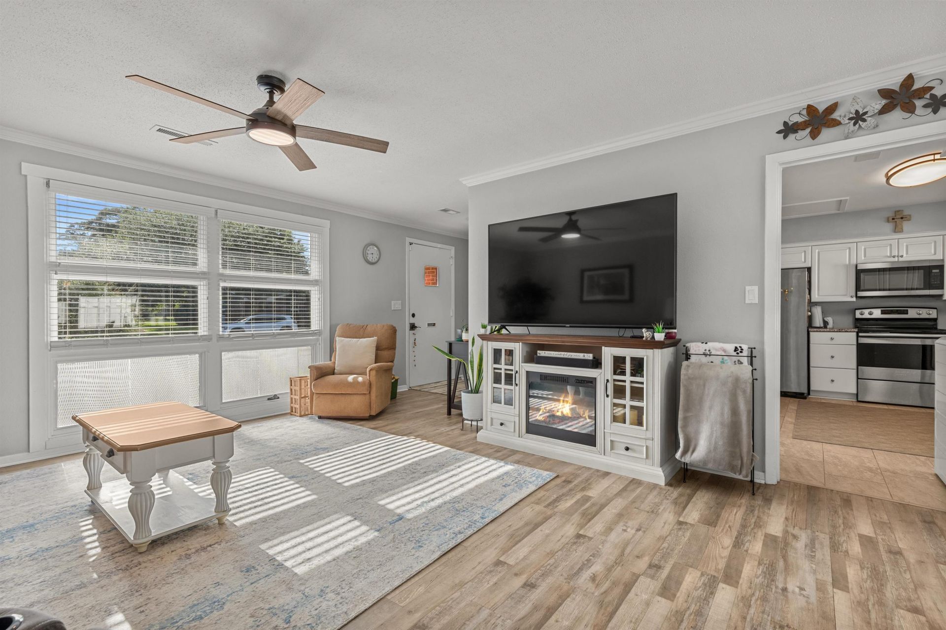 636 Hemlock Ave. Photo 11