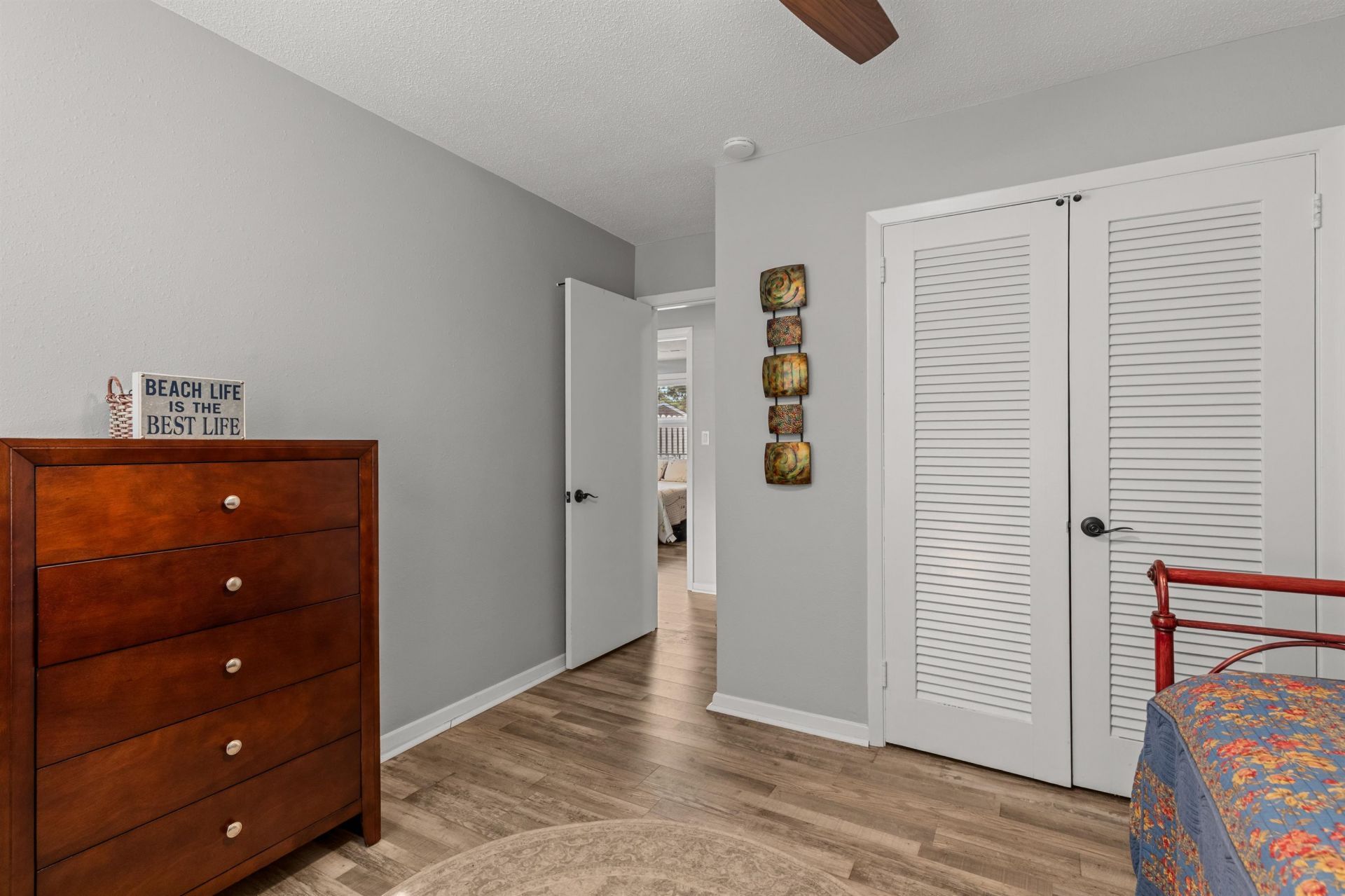 636 Hemlock Ave. Photo 22