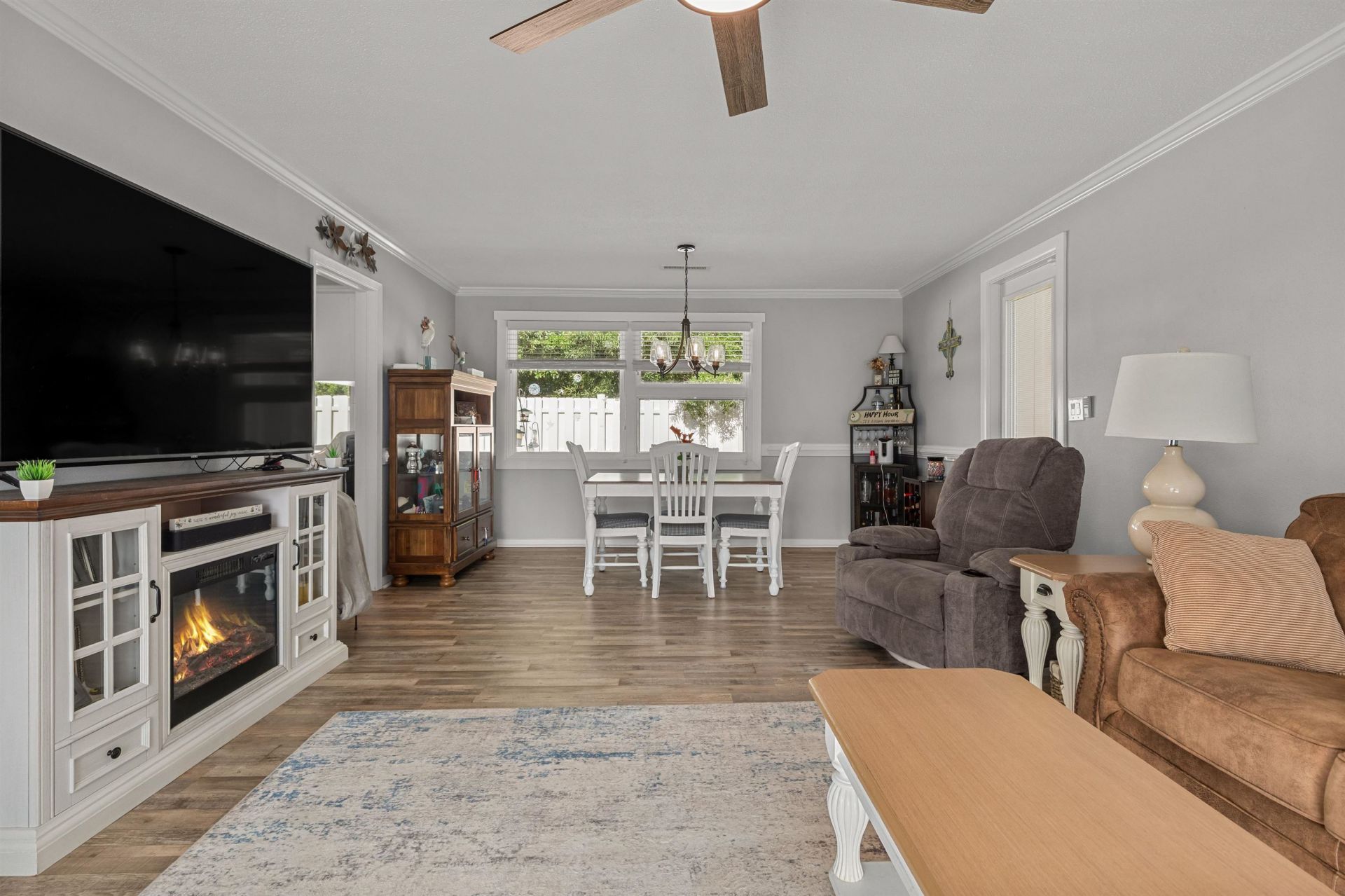 636 Hemlock Ave. Photo 9