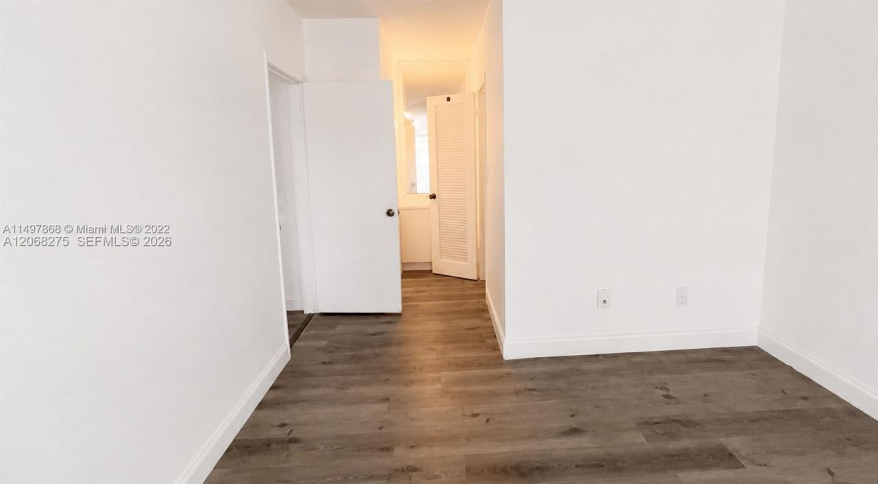 1305 W 53rd St , Unit 430, Hialeah, FL 33012 Photo