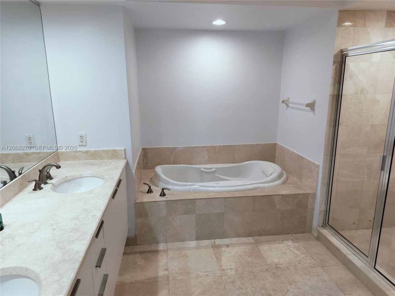 14951 Royal Oaks Ln , Unit 1006, North Miami, FL 33181 Photo
