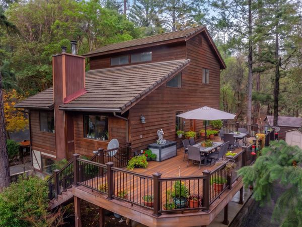300 Dunlap Road, Jacksonville, OR 97530