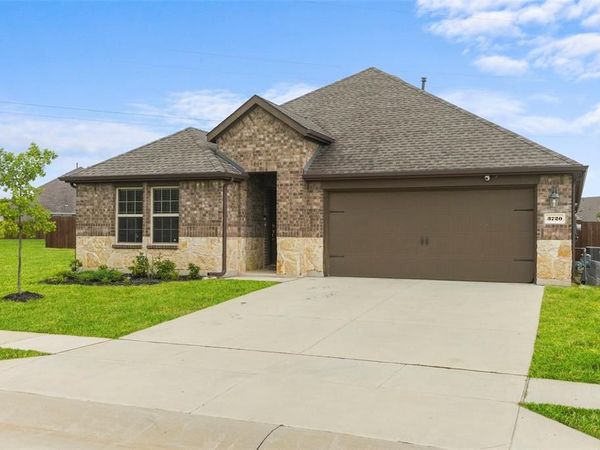 3720 Tracewood Bend, Aubrey, TX 76227